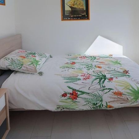 Appartement Pour 3 Personnes Sur La Plage Les Pieds Dans Leau Plonévez-Porzay Extérieur photo